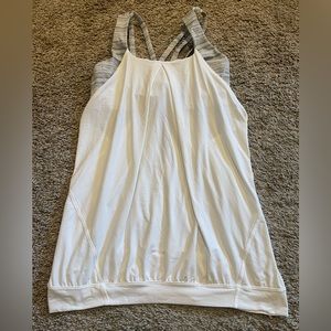 Lululemon athletica Nouveau Limits Tank size 8